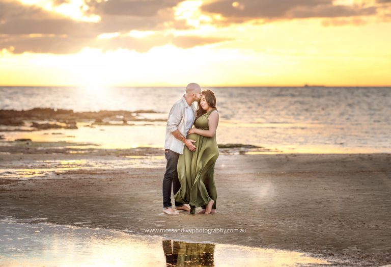 maternity photographer helensvale, Gold Coast ,surfers paradise, soomera, pacific pines